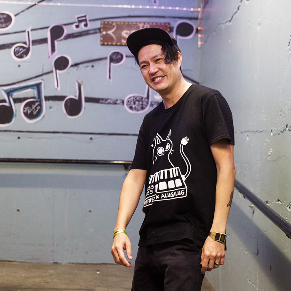 Alugalug Unisex Tee (Black)