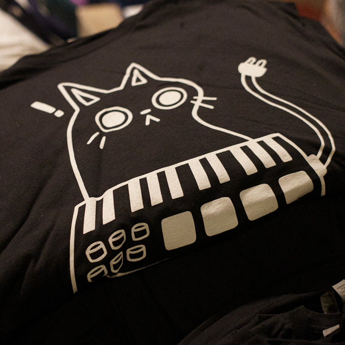 Alugalug Unisex Tee (Black)